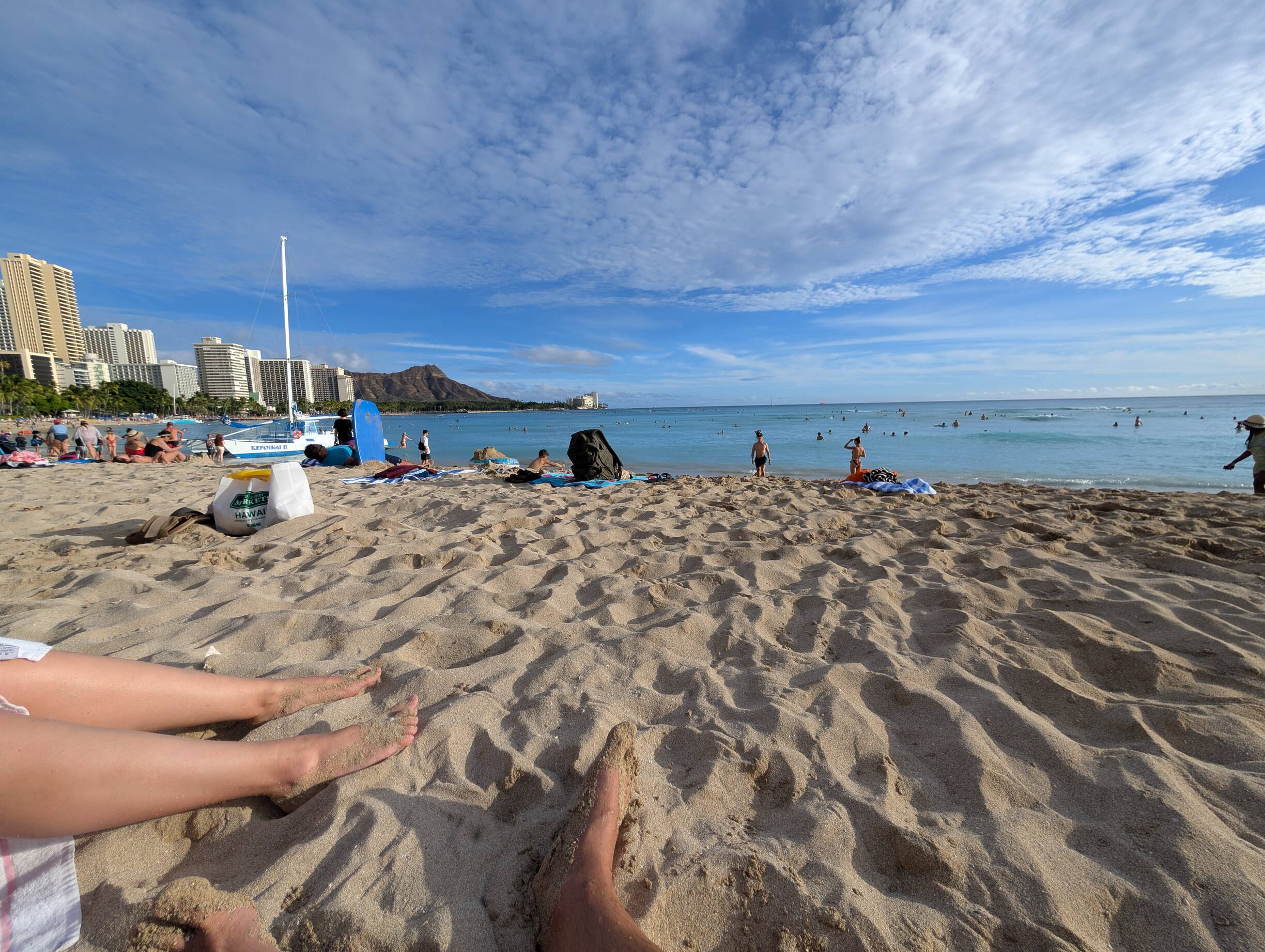 Hawaii's Waikīkī Bay from the beach